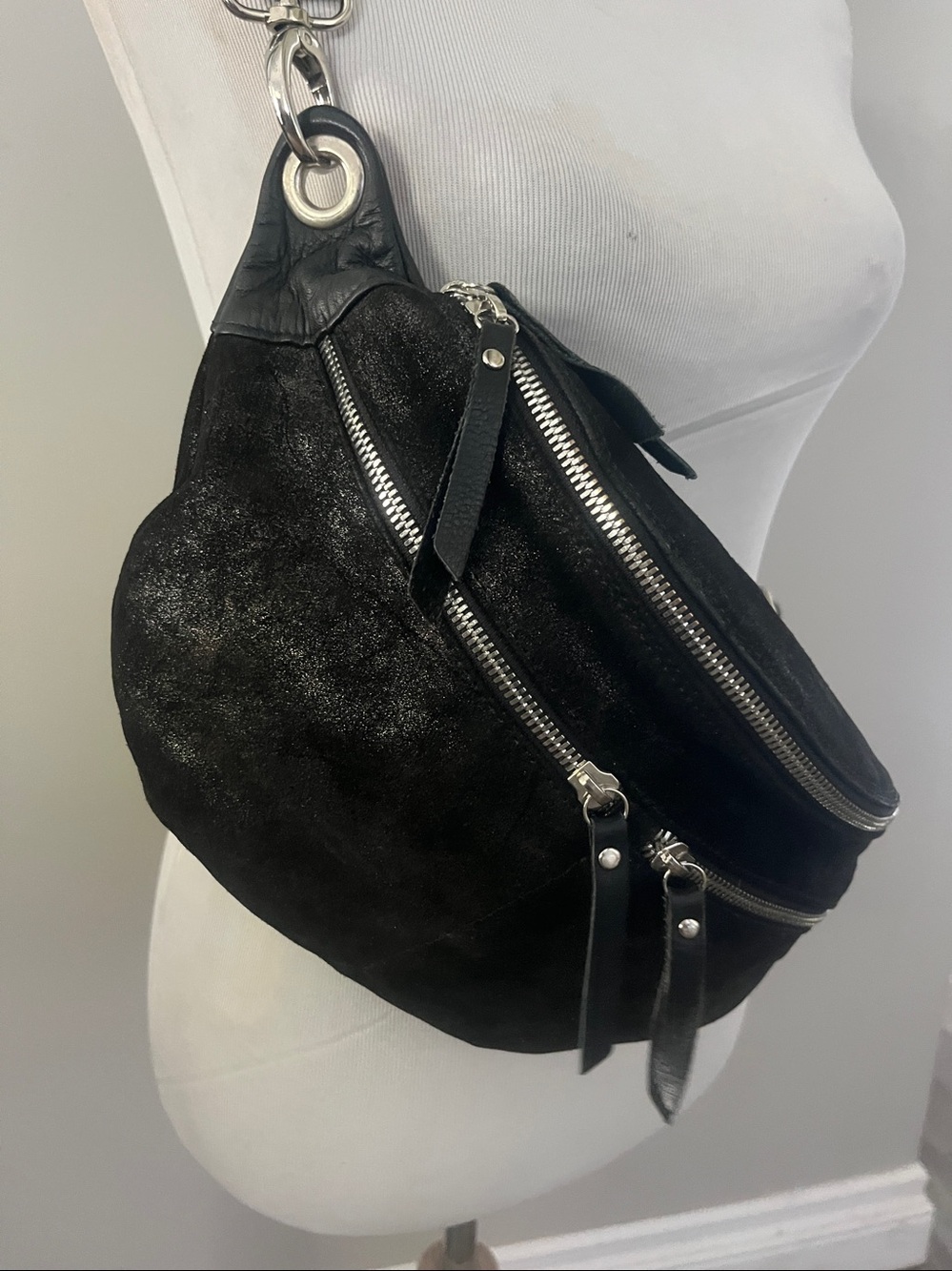 ALEMBIKA On The Go Leather Shimmer Sling Crossbody Bag - Picture 6 of 16
